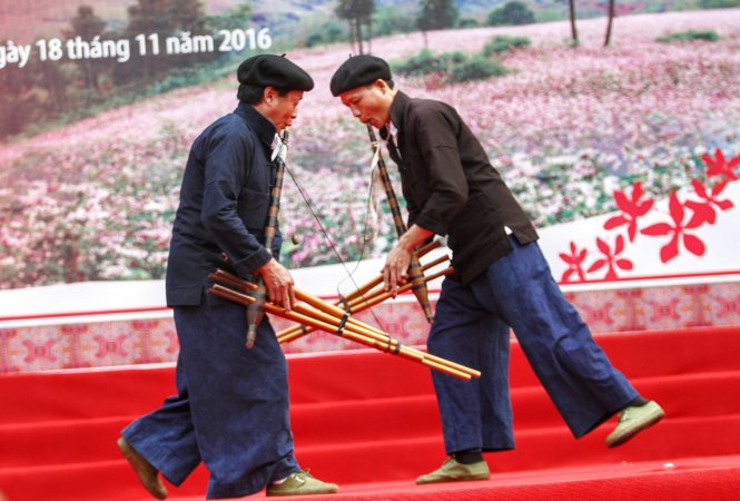 Những[-]hình[-]ảnh[-]đẹp[-]về[-]ngày[-]hội[-]của[-]dân[-]tộc[-]Mông